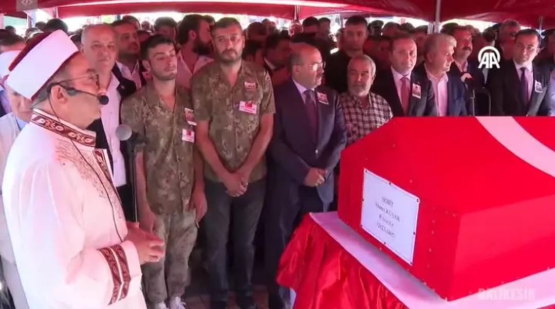 Türkiye şehitlerini uğurluyor! 12 kahramana son veda 20