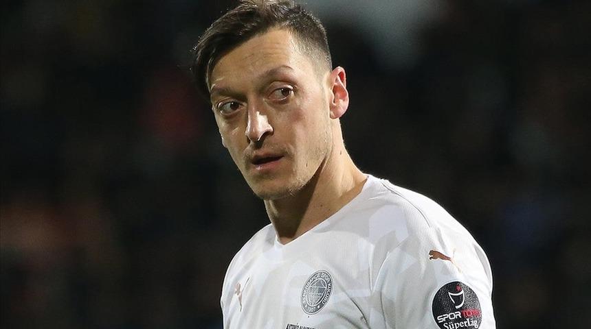 Mesut Özil, kuracağı akademide dünya çapında futbolcular yetiştirmeyi hedefliyor