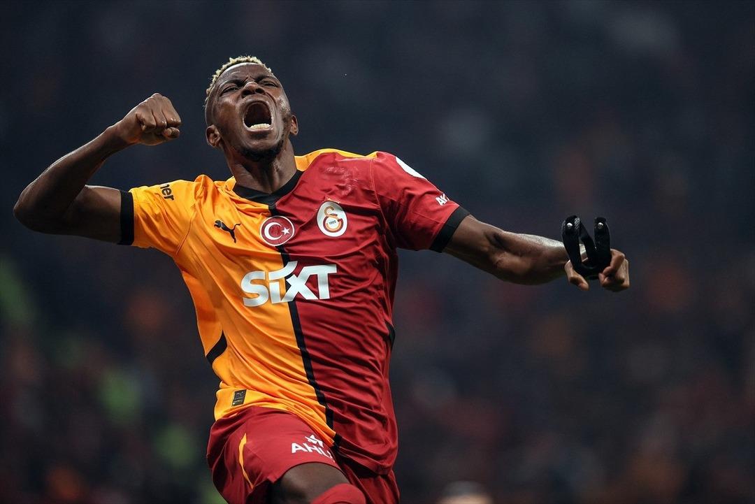 Galatasaray ın anlaştığı yıldız forvet Victor Osimhen için Manchester United efsanesi Rio Ferdinand dan olay yorum!  3
