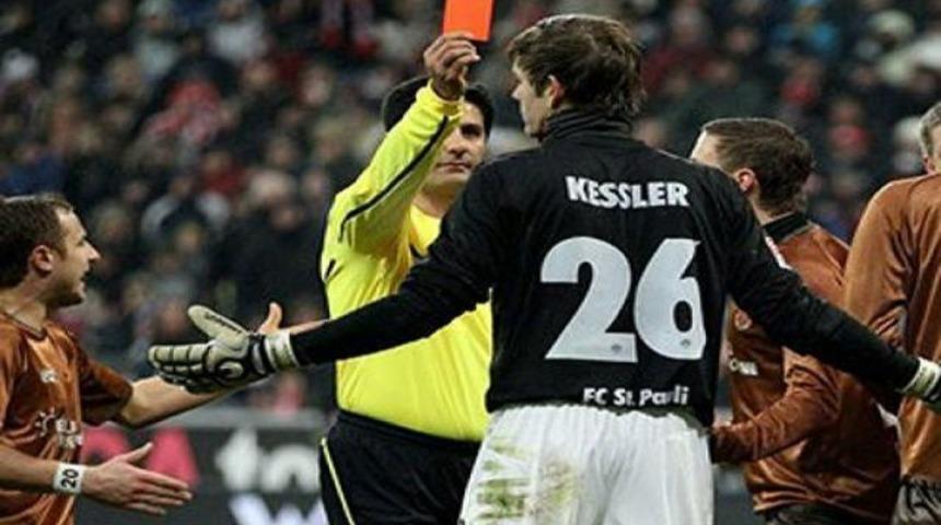 &Uuml;nl&uuml; hakem intihar etti!