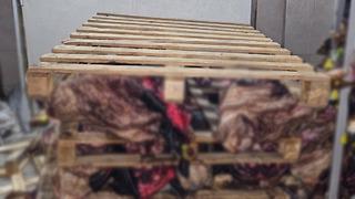 Vatandaşa bunları yedireceklerdi! Kötü koku üzerine şikayet alınca gerçek ortaya çıktı: İstiflenmiş halde bulundu