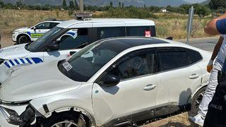 Yer: Muğla!‘Dur’ ihtarından kaçarken 4 polis aracına çarptı, lastiklerine ateş edilerek durduruldu