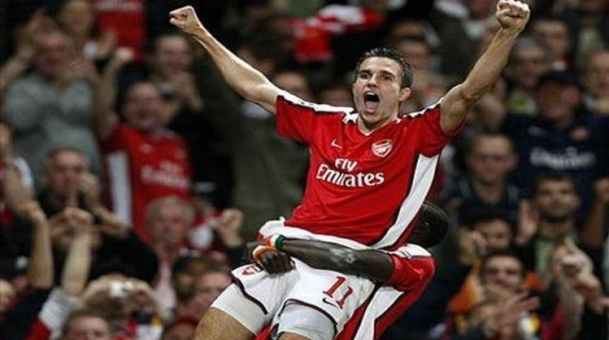 Arsenal'in kurtarıcısı Van Persie