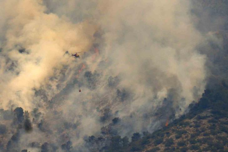 İspanya orman yangınlarıyla boğuşuyor: 2 bin 377 hektarlık alan yandı G1