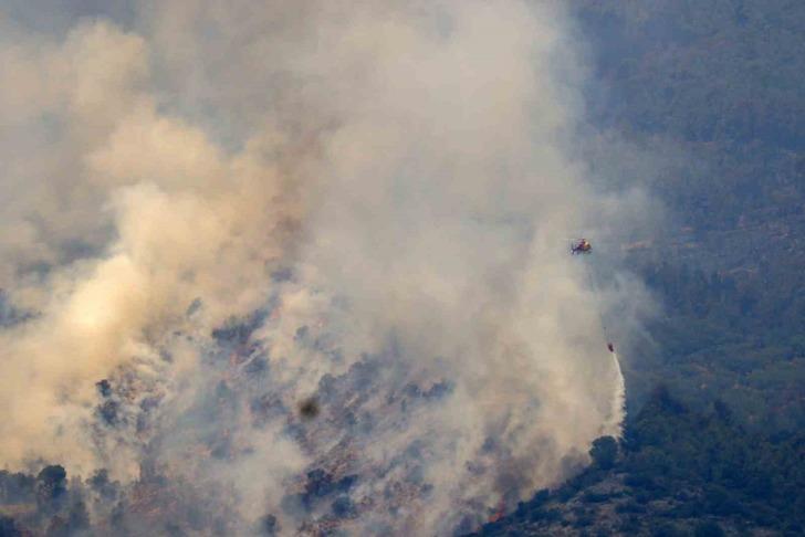 İspanya orman yangınlarıyla boğuşuyor: 2 bin 377 hektarlık alan yandı G2