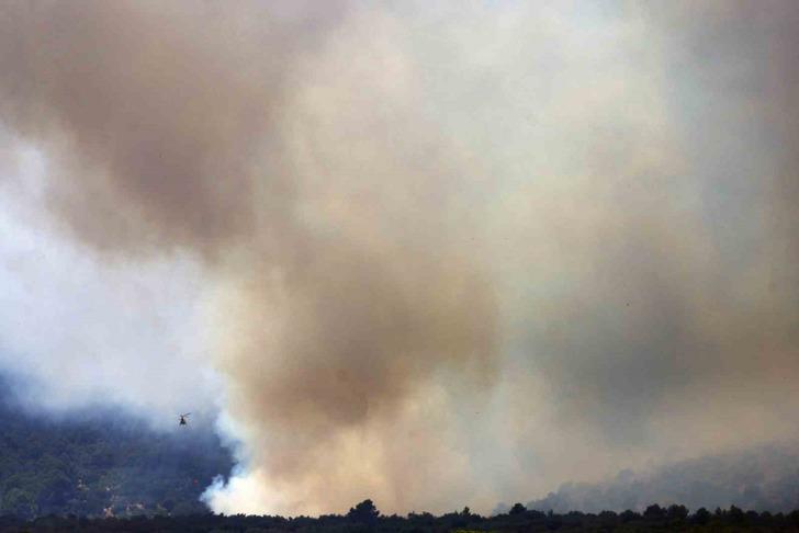 İspanya orman yangınlarıyla boğuşuyor: 2 bin 377 hektarlık alan yandı G3