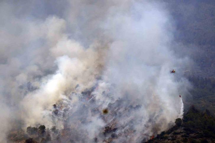 İspanya orman yangınlarıyla boğuşuyor: 2 bin 377 hektarlık alan yandı G5