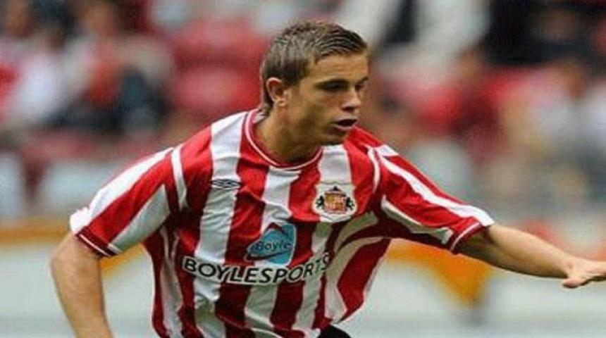 Gen&ccedil; yıldız Liverpool'da!