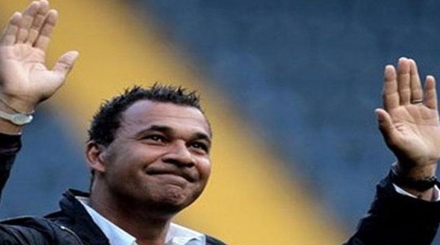 Ve Ruud Gullit kovuldu!