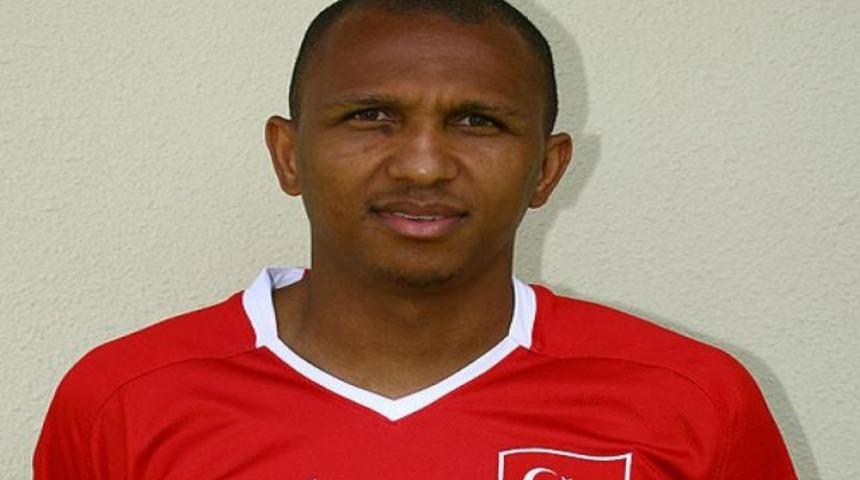 Aurelio geri d&ouml;n&uuml;yor