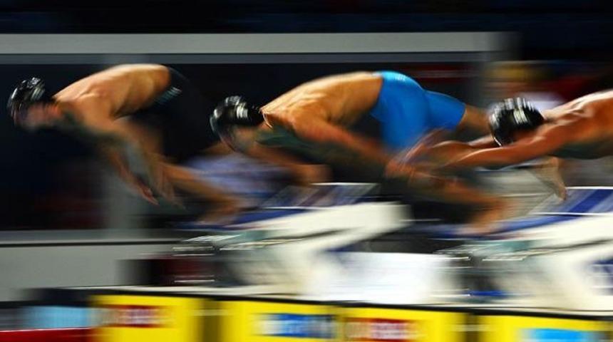 Havuzda tarihi başarı!