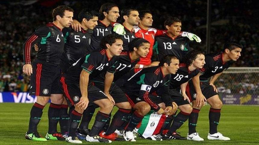 Meksika'da 8 futbolcuya men!