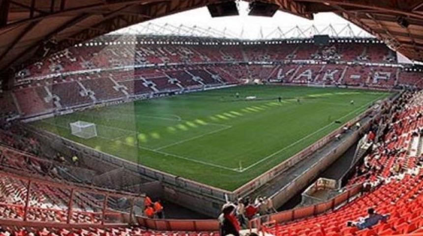 Stat &ccedil;&ouml;kt&uuml;, iş&ccedil;iler enkazda!