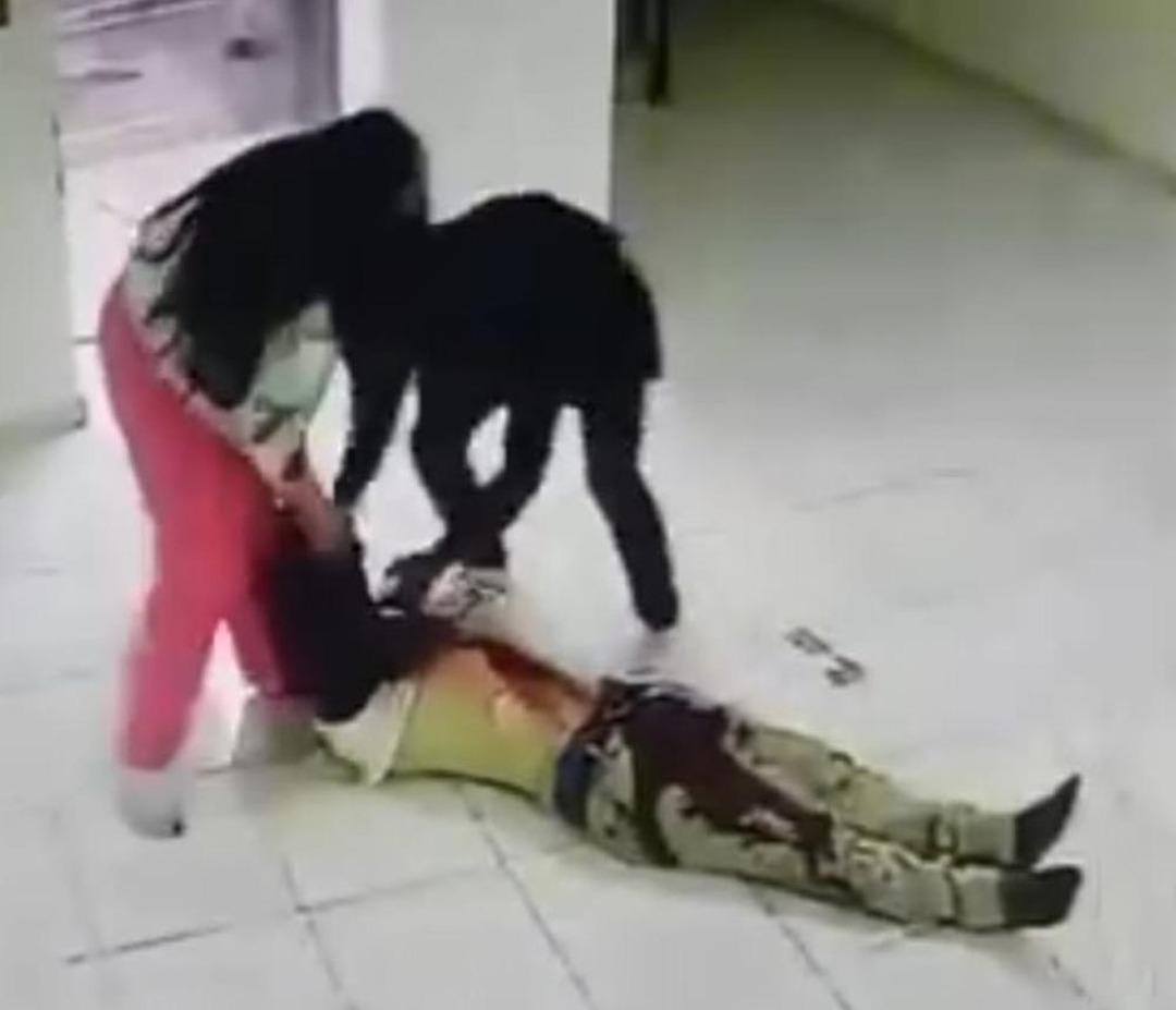 Kendisini darp eden dayısını öldürdü! Güvenlik kamerasına yakalandı: Bakın cesedi kiminle taşımış... 1