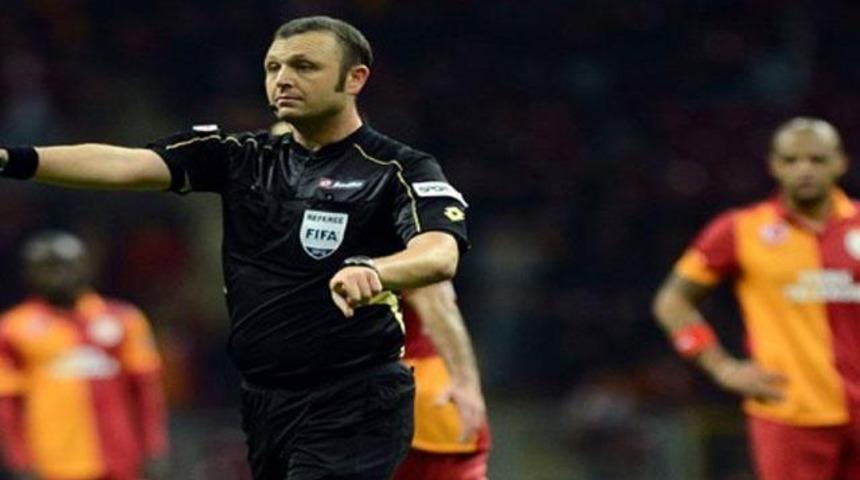 Tolga &Ouml;zkalfa'ya u&ccedil;akta taciz!