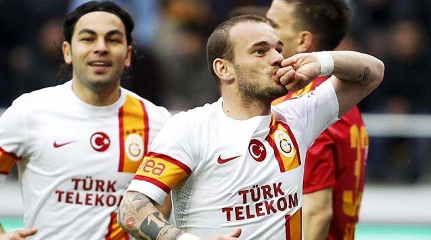 Chelsea i&ccedil;in flaş Sneijder a&ccedil;ıklaması
