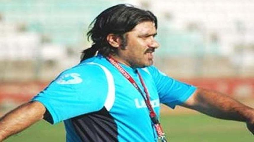 Fenerli eski yıldız Faruk Yiğit 47 yaşında sahalara d&ouml;nd&uuml;