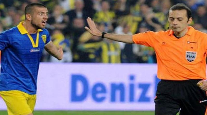 &Ccedil;akır'a FIFA'dan yeni g&ouml;rev!