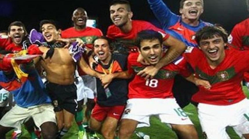 &Ccedil;akır y&ouml;netti, Portekiz turladı!