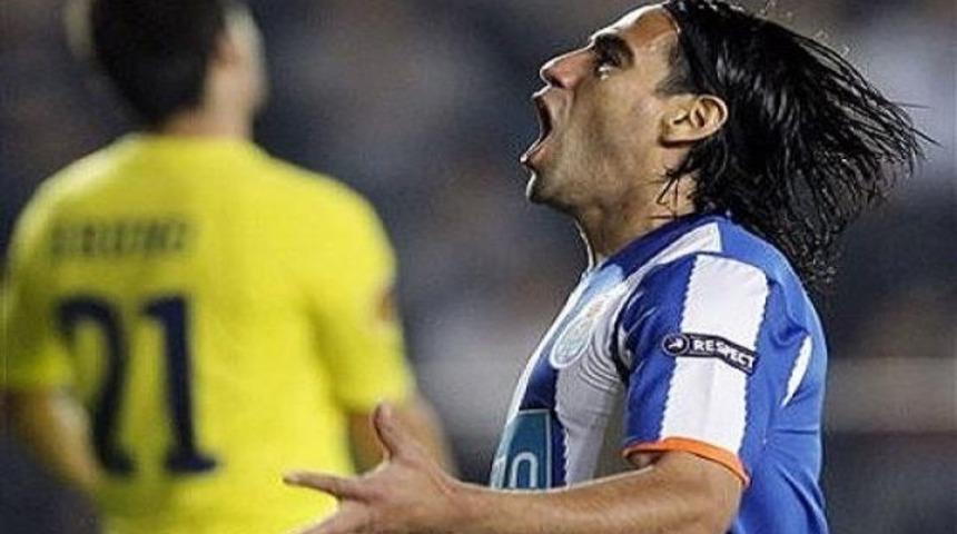 Porto S&uuml;per Lig'i 3'e katladı
