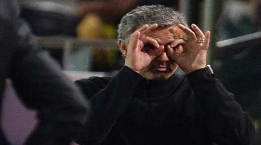 Mourinho k&uuml;f&uuml;r&uuml; yedi!