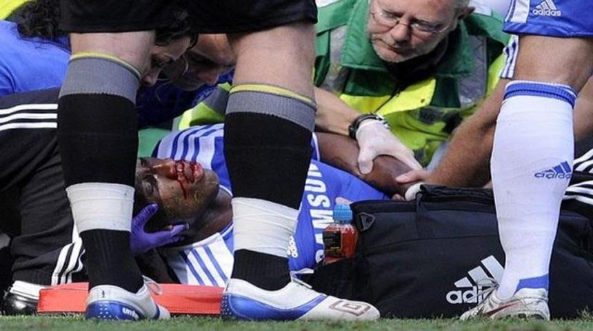 Drogba &ouml;l&uuml;mden d&ouml;nd&uuml;! (Video-Galeri)