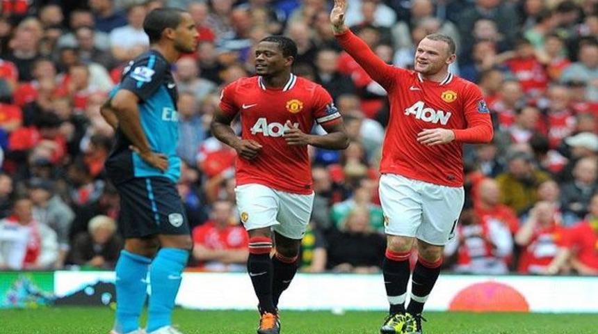 ManU'dan Arsenal'e tarihi fark! (Video)