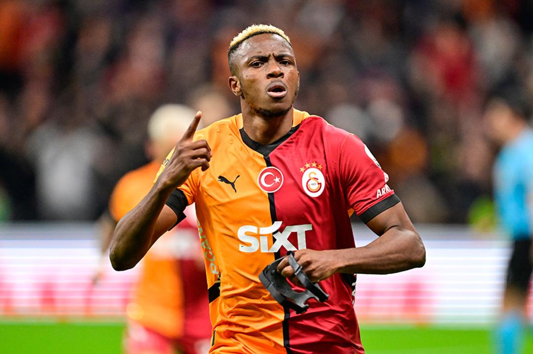Galatasaray da sıcak gelişme! Victor Osimhen için Napoli teminat mektubu bekliyor...   Aksi taktirde...   1