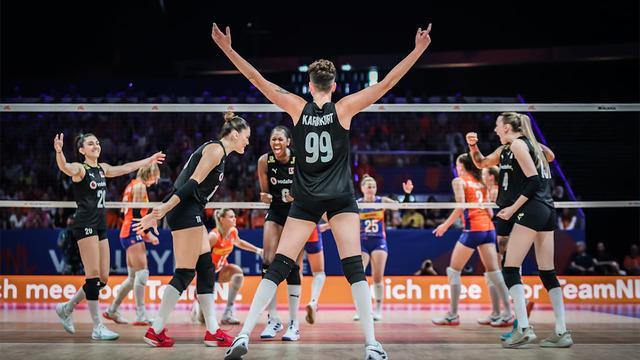 Filenin Sultanları Hollandayı devirdi! Polonya'da düzenlenecek finallerde yer almayı garantiledi...