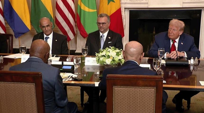 Trump'tan Liberya Cumhurbaşkanı'na skandal soru: "İngilizceyi nereden öğrendin?"