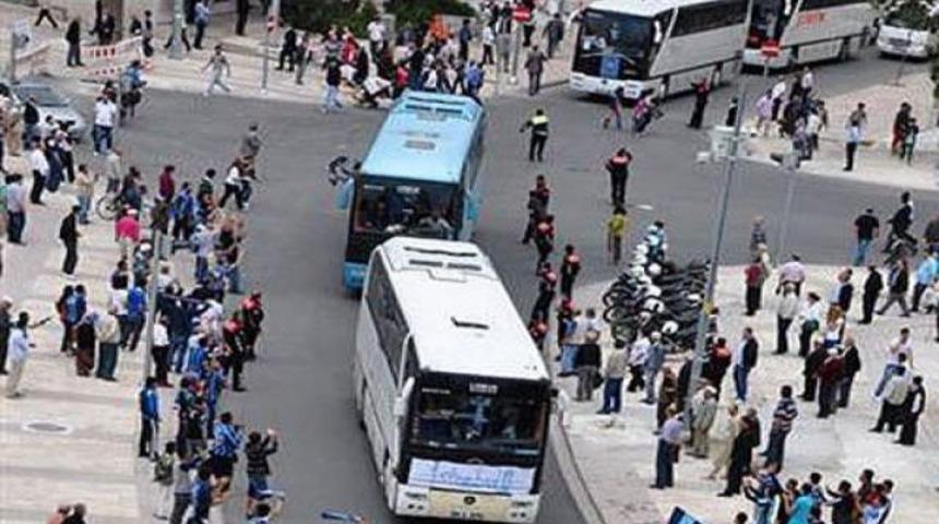 Adana Demirspor taraftarı kaza yaptı!
