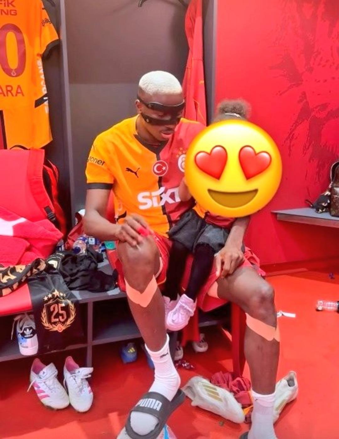 Victor Osimhen den gece yarısı olay paylaşım! Galatasaray taraftarını heyecanlandırdı 1