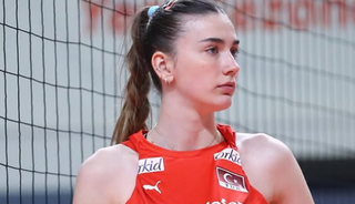 Zehra Güneş'ten sonra Dilay Özdemir pozlarıyla gündemde!