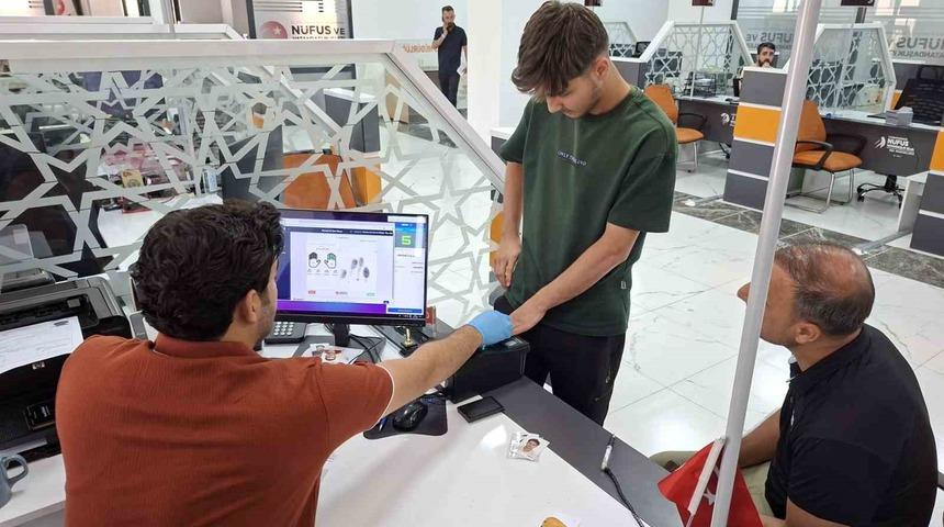 Tuşba Nüfus Müdürlüğü yeni binasında hizmete başladı