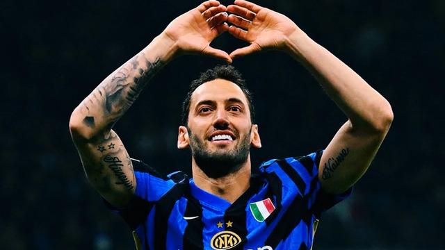 Hakan Çalhanoğlu'nun babası ateşi yaktı! Galatasaray taraftarı heyecandan yerinde duramıyor...