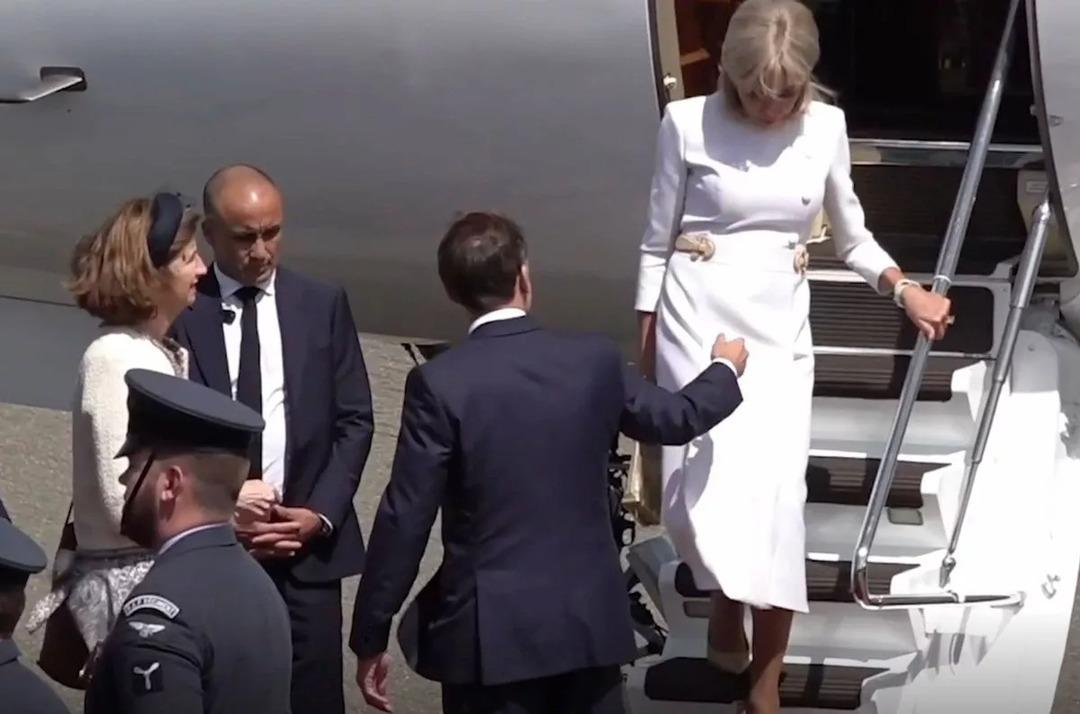 Macron çiftinin arasında esen soğuk rüzgarın nedeni belli oldu! Yürek burkan detay... 2
