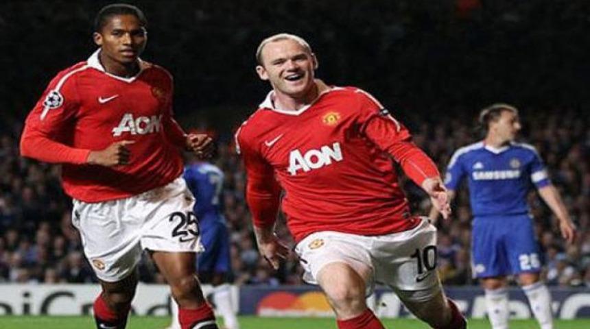 Rooney Maviler'i de &ccedil;arptı! (Video)