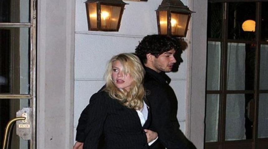 Pato'ya seks yasağı!