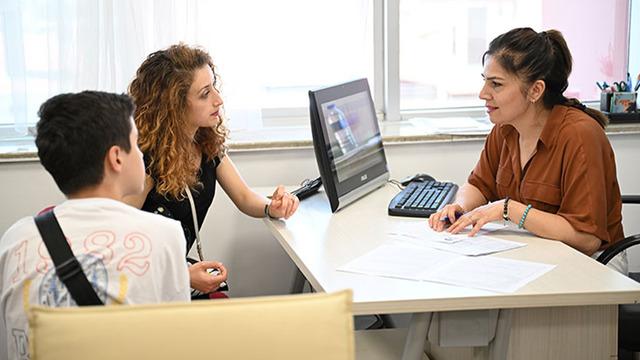 MEB duyurdu: YKS ve LGS adayları için Tercih Danışmanlığı Birimi oluşturuldu! 30 binden fazla tercih danışmanlığı görevlendirildi...