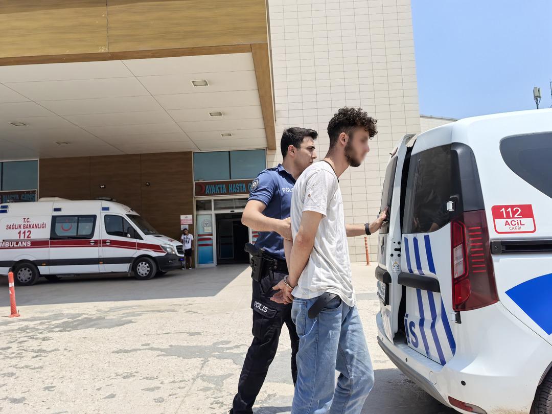 1200xauto Bursa'da akılalmaz saldırı: 15 yaşındaki çocuk, kendisini ıslatmayı reddeden bahçıvanı darbetti!