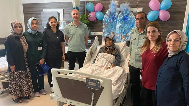 Şanlıurfa’da 53 yaşında doğum yaptı! Yüksek riskli gebelik mutlu sonla bitti: 53 yaşında İkiz bebek dünyaya getirdi