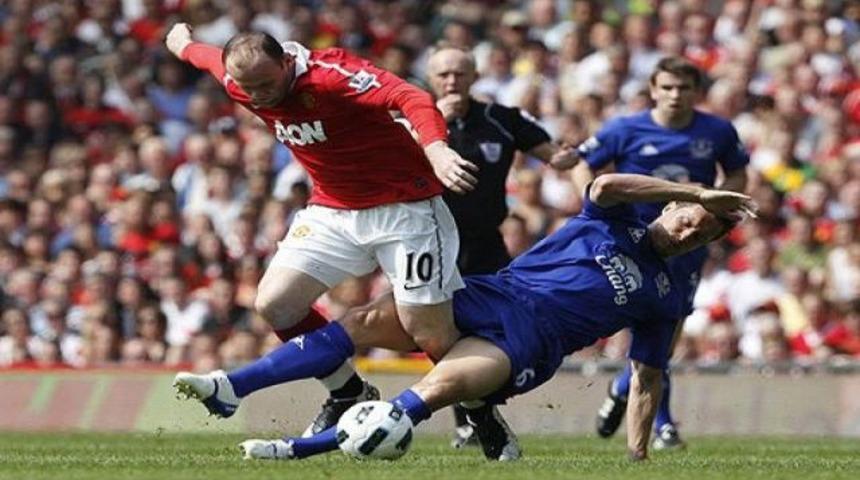 ManU uygun adım şampiyonluğa (İZLEYİN)