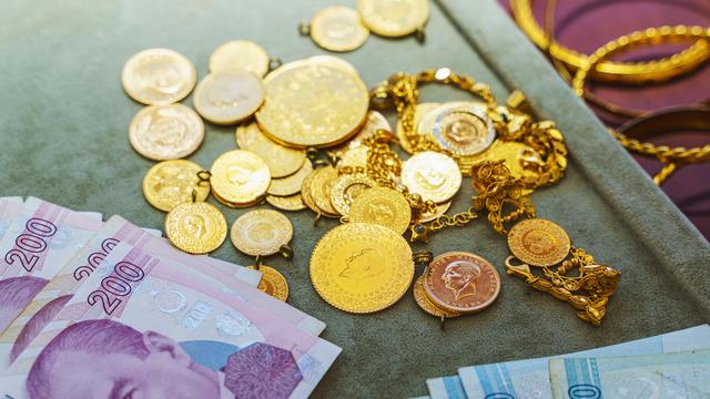 Altın hareketlendi, uzman isim rakam verdi! 'Rekor seviyesine...' 