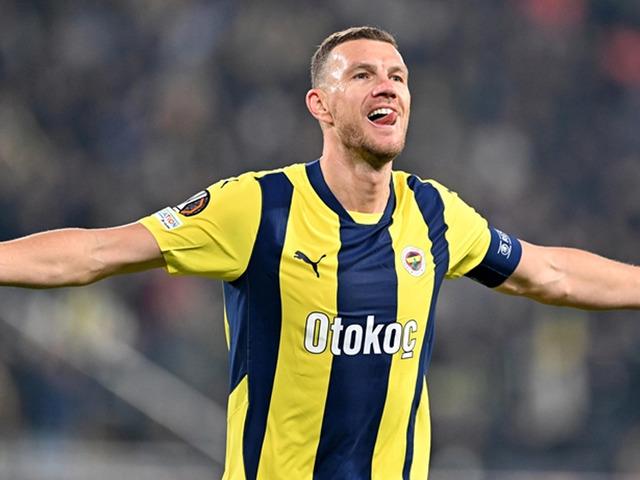 Fenerbahçe'den ayrılan Edin Dzeko, Fiorentina'ya imza attı! İşte sözleşme süresi