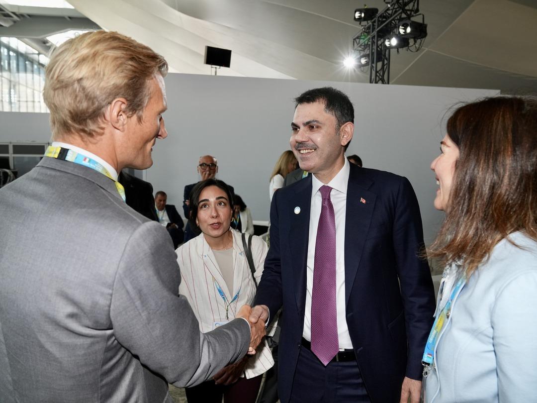 Los gobiernos de Italia y Ucrania lo organizaron conjuntamente. El ministro Kurum asistió en representación de Turquía.
