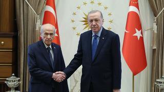 Beştepe'de sürpriz zirve! AK Parti'nin duyurduğu tarihi konuşma öncesinde Erdoğan ve Bahçeli'den sürpriz görüşme