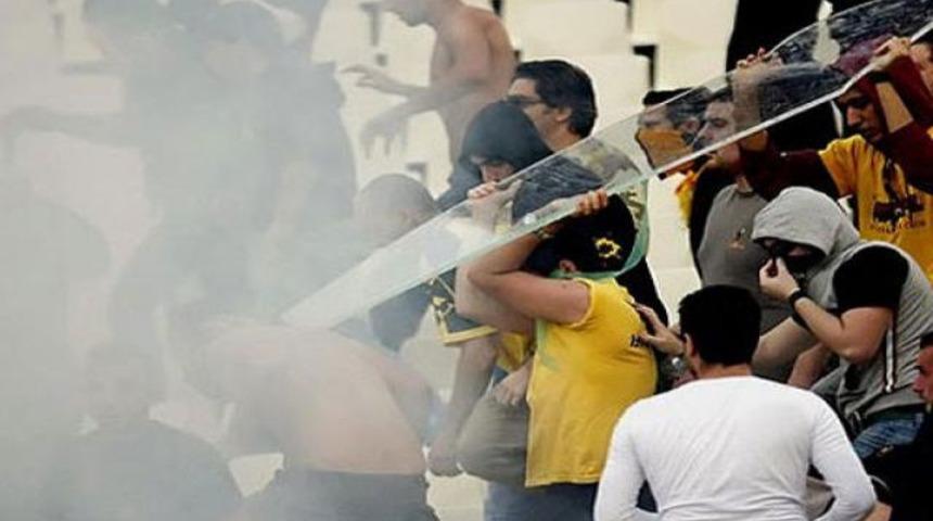 Yunanistan'da iki kişi yaralandı!