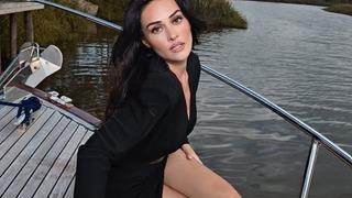 Esra Bilgiç aşka geldi! Faruk Sabancı'yla romantik pozuna beğeni topladı