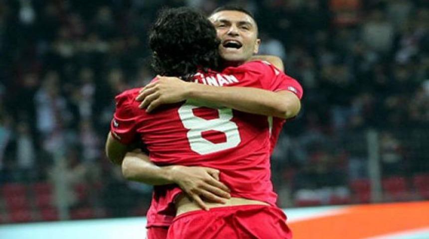 Sel&ccedil;uk girdi, fileleri sarstı..!