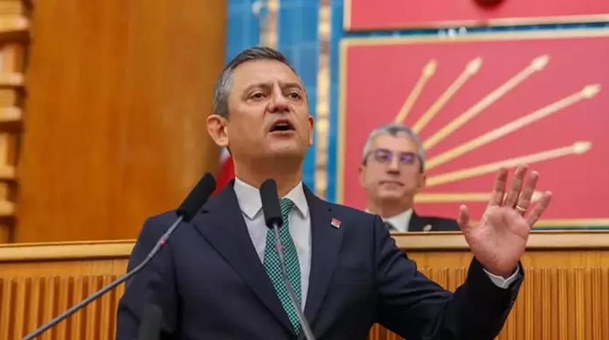 CHP lideri Özgür Özel'den belediye başkanlarına sert uyarı! "Boğazlayasım geldi"